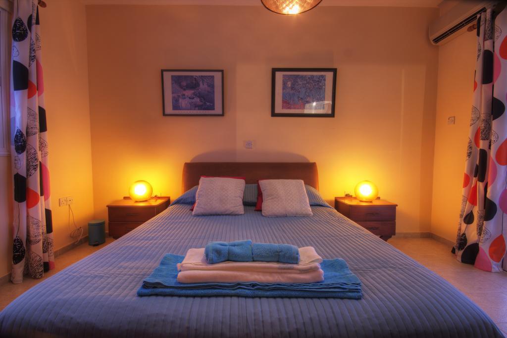 Villa Athina Paphos Szoba fotó